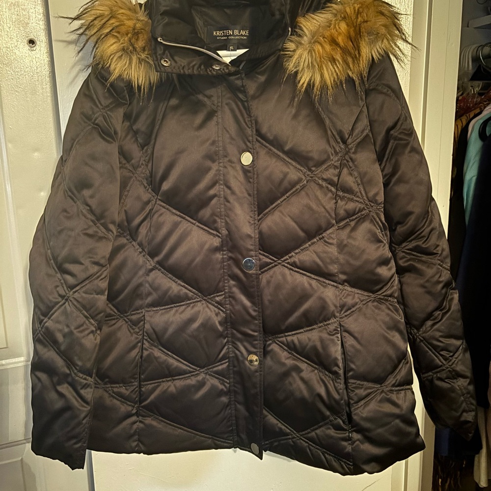Kristen Blake Black Puffer Jacket with Faux Fur Collar